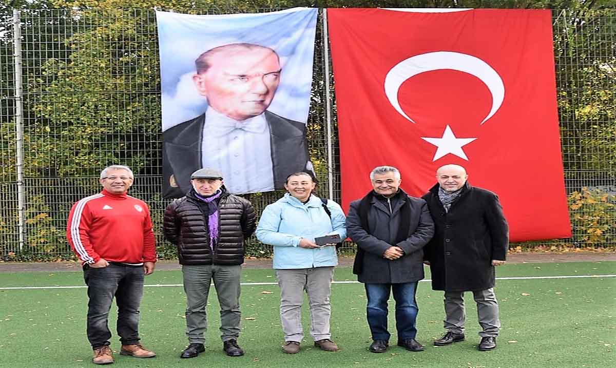 Atatürk Kupasının sahibi Harburg Türkspor oldu