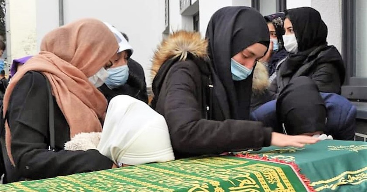 Genç gazeteci Levent Danık son yolculuğuna uğurlandı