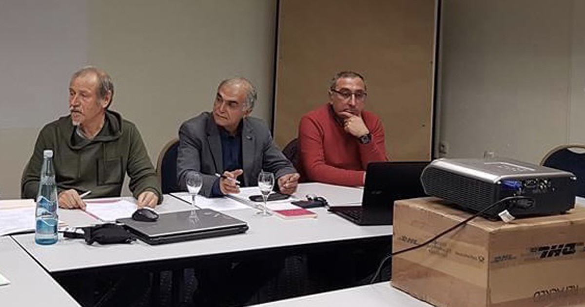 Öğretmen çatı örgütlerinden DİTİB ve Yunus Emre Enstitüsü’ne Türkçe çıkışı