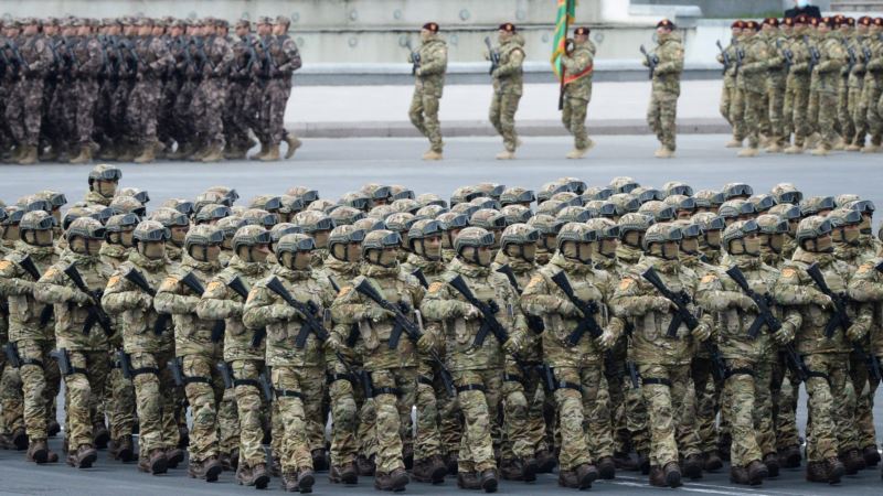 Azerbaycan'da Dağlık Karabağ Zaferi Askeri Geçitle Kutlandı
