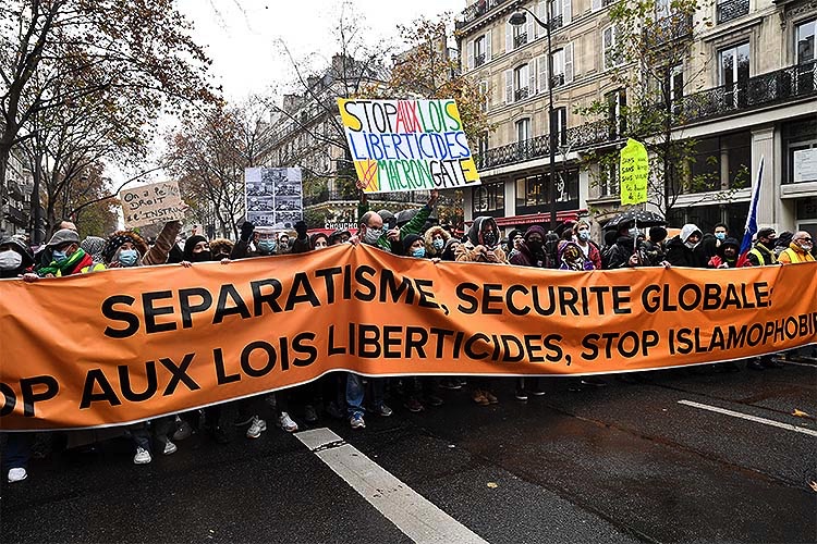 Fransa 2020'yi Kovid-19 krizi ve şiddetli protesto gösterileriyle geçirdi