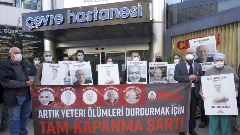 Salgında Hayatını Kaybeden Doktorlara Saygı Duruşu