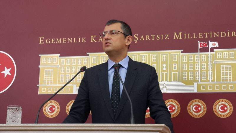 CHP’de İstifa Gerilimi