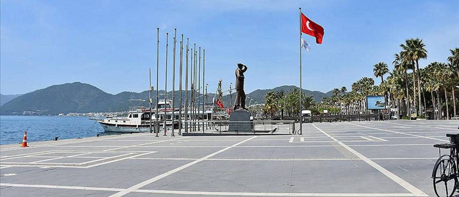 Turizm merkezleri Antalya ve Muğla'da 'tam kapanma' sessizliği sürüyor