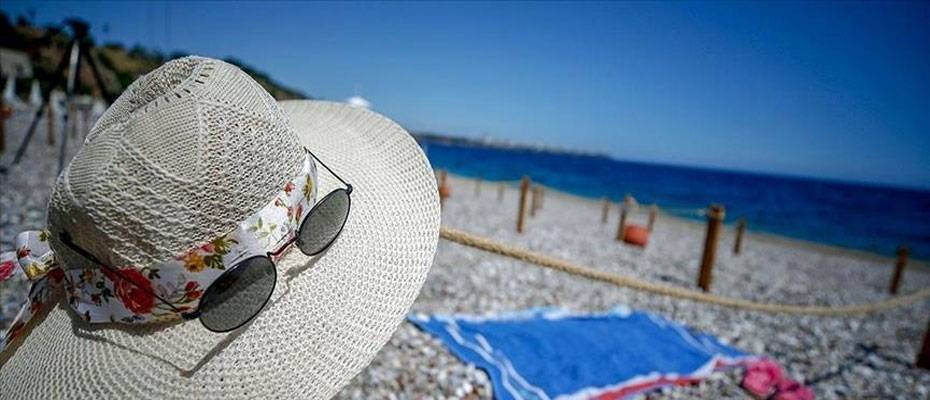 Antalya'ya 4 ayda 296 bin Rus turist geldi