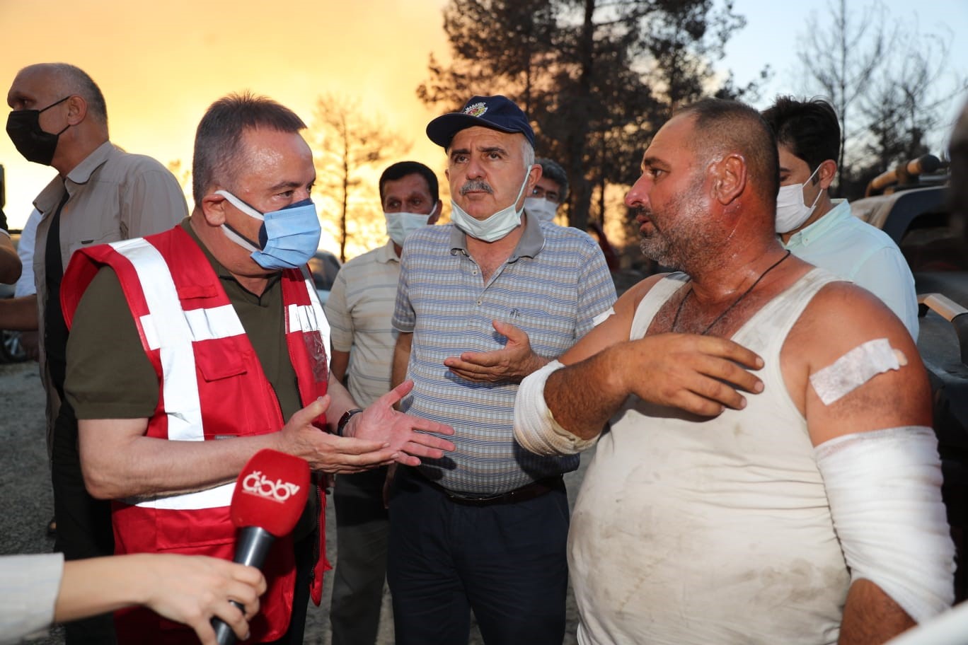 Antalya İş dünyası da yaraları sarıyor