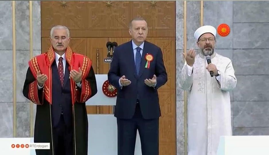 DİYANET İŞLERİ BAŞKANI MI, ŞEYHÜLİSLAM MI? YA DA DEMOKRAT, LAİK, SOSYAL, HUKUK DEVLETİNİN RUHUNA FATİHA MI?