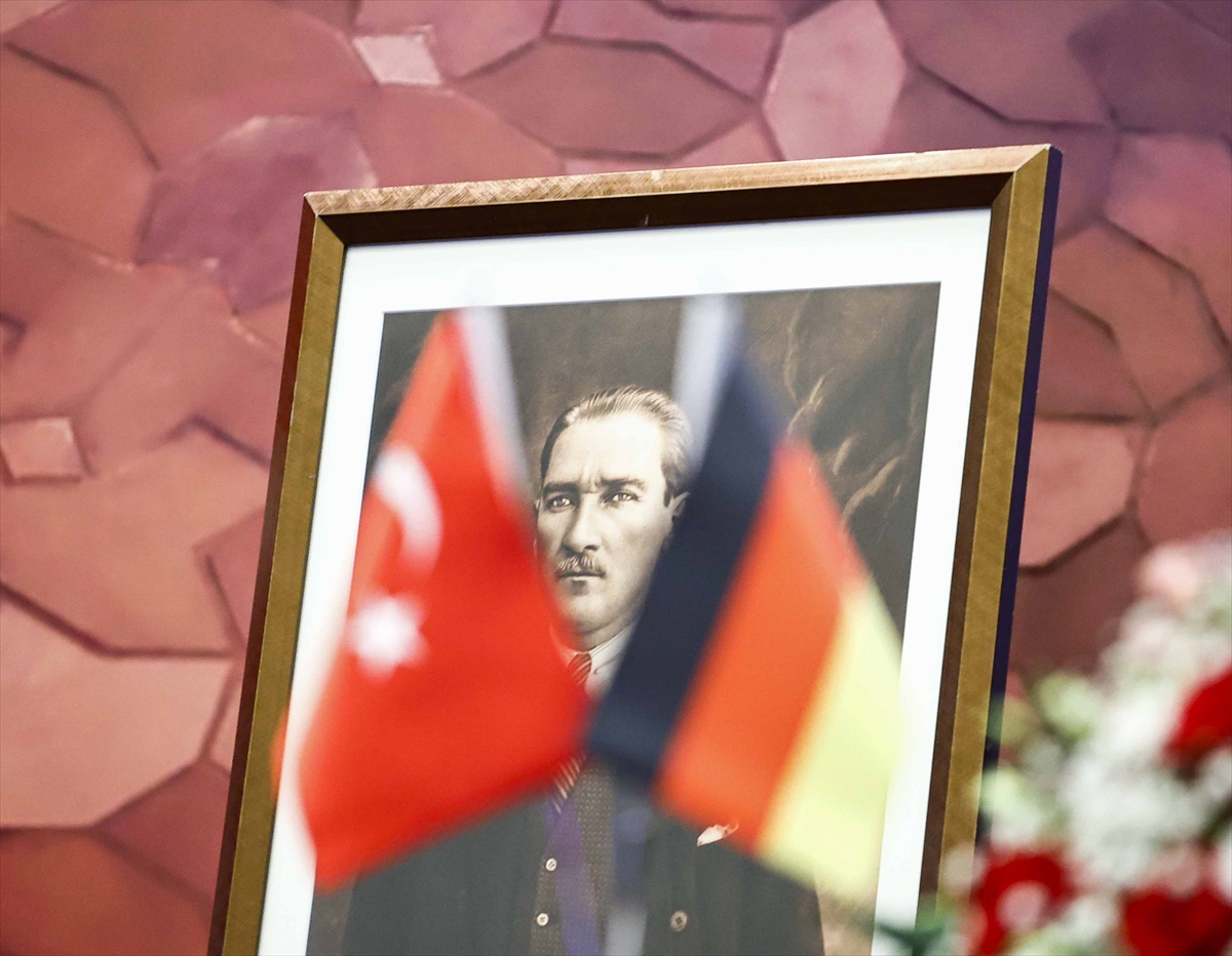 Berlin`de 29 Ekim Cumhuriyet Bayramı kutlandı