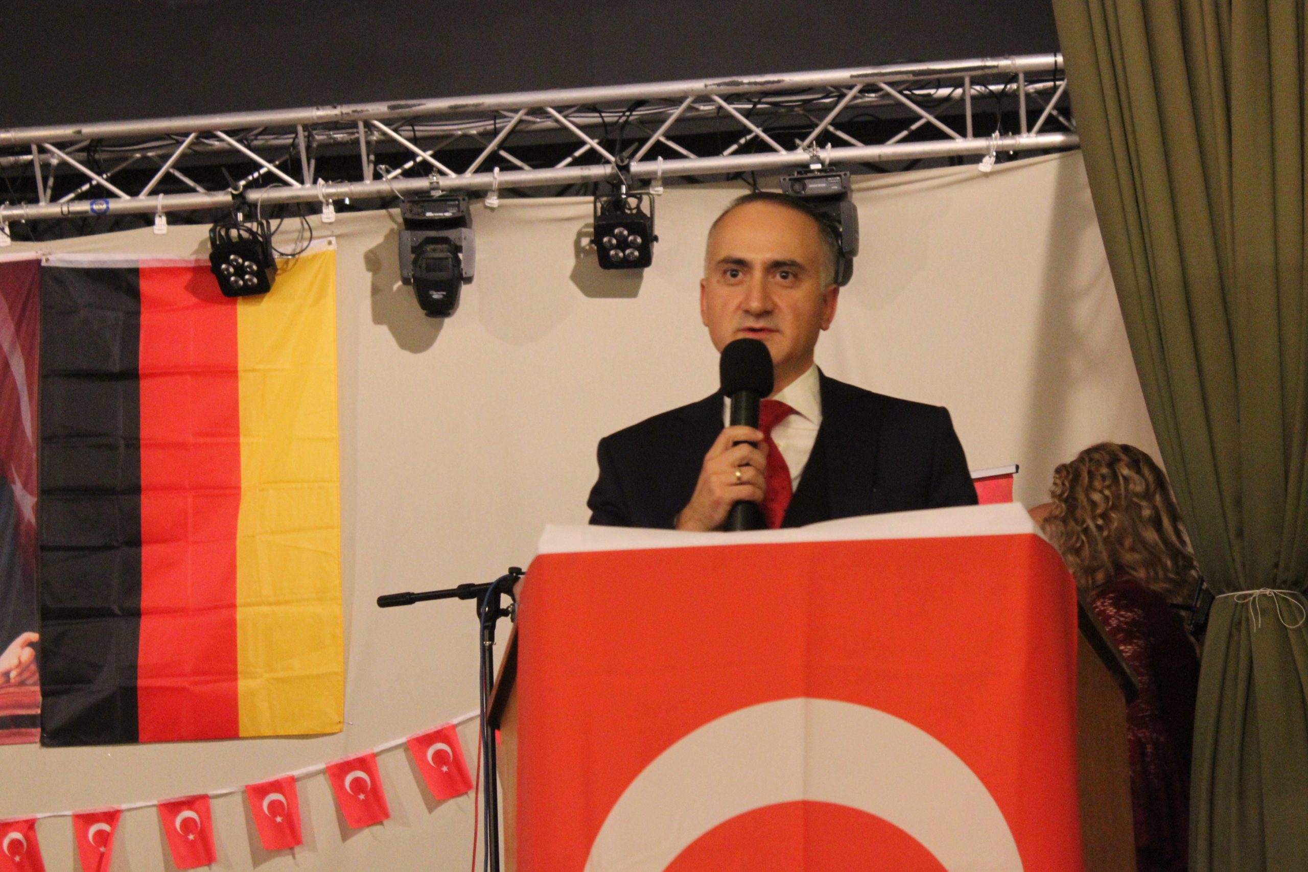 Essen'de Cumhuriyet Bayramı Coşkuyla Kutlandı