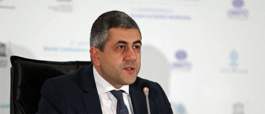 Kovid-19 tüm dünyada turizm sektörünü vurmaya 2021'de de devam etti