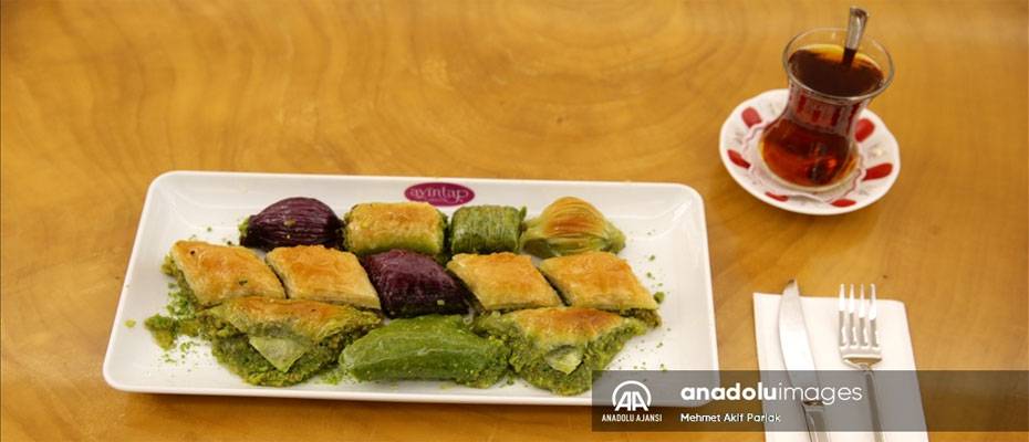 Gaziantepli baklavacılar gelenekselcilikten vazgeçmiyor