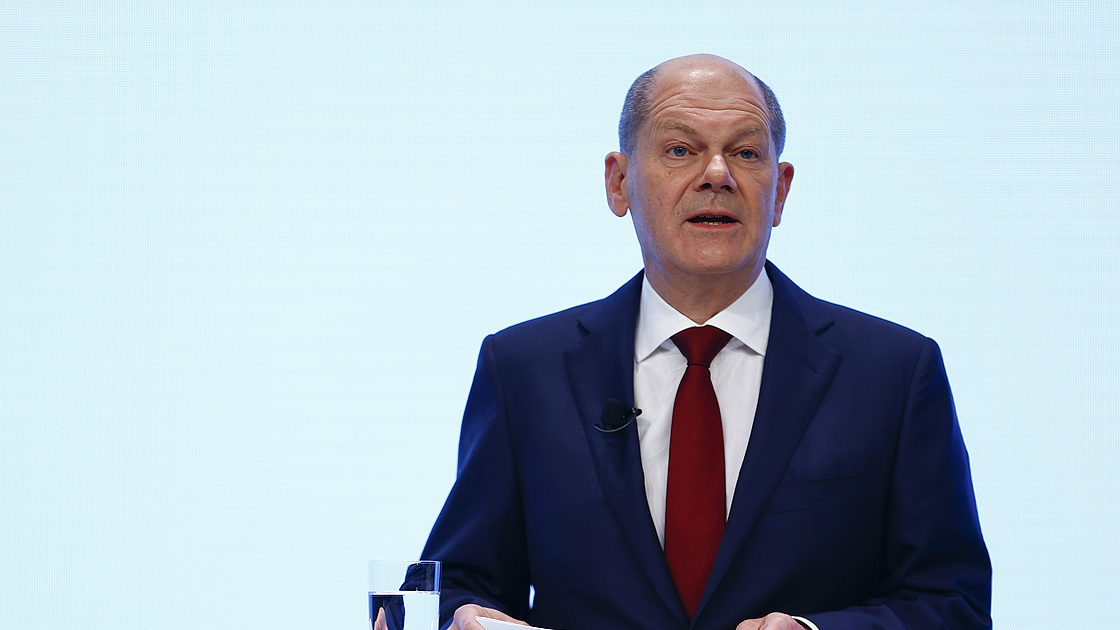 Scholz, Cumhurbaşkanı Steinmeier'in ziyareti istenmediği için Ukrayna'ya gitmiyor