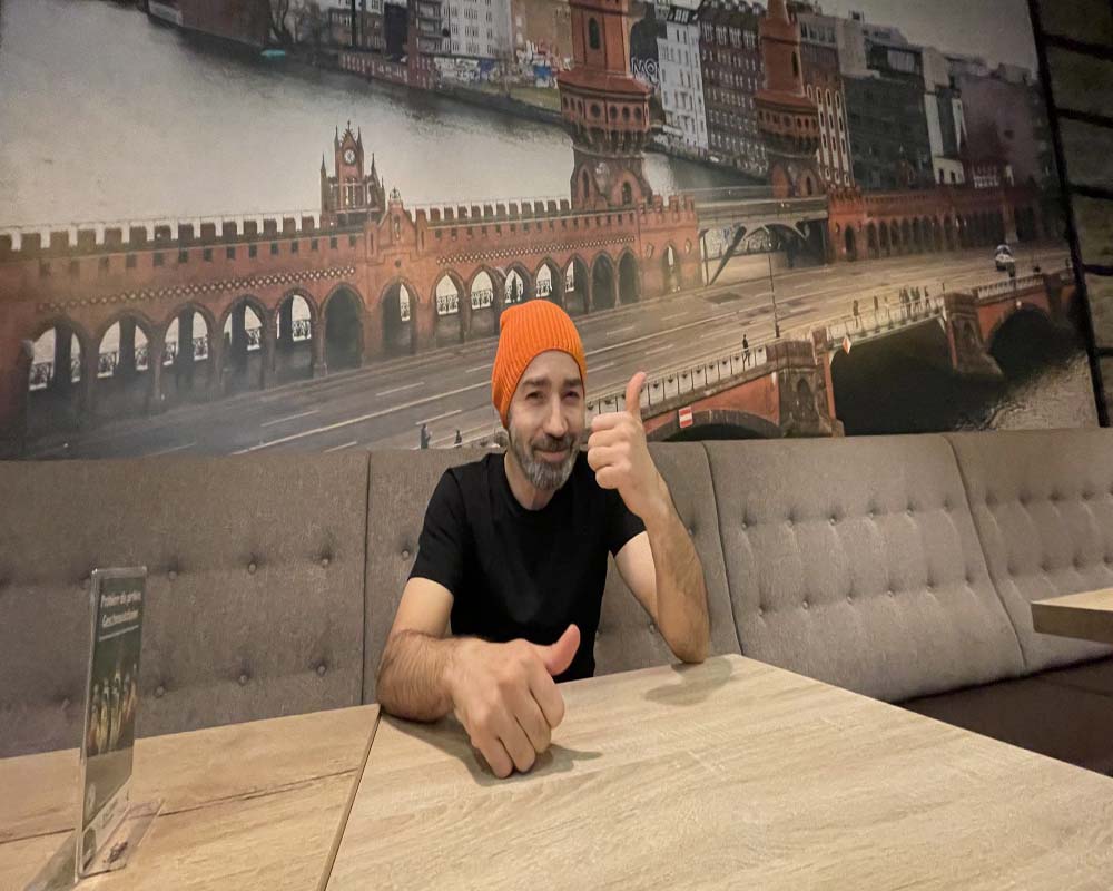 Ayaz Kaplı’dan yeni bir klip: “Aşk Bitti”