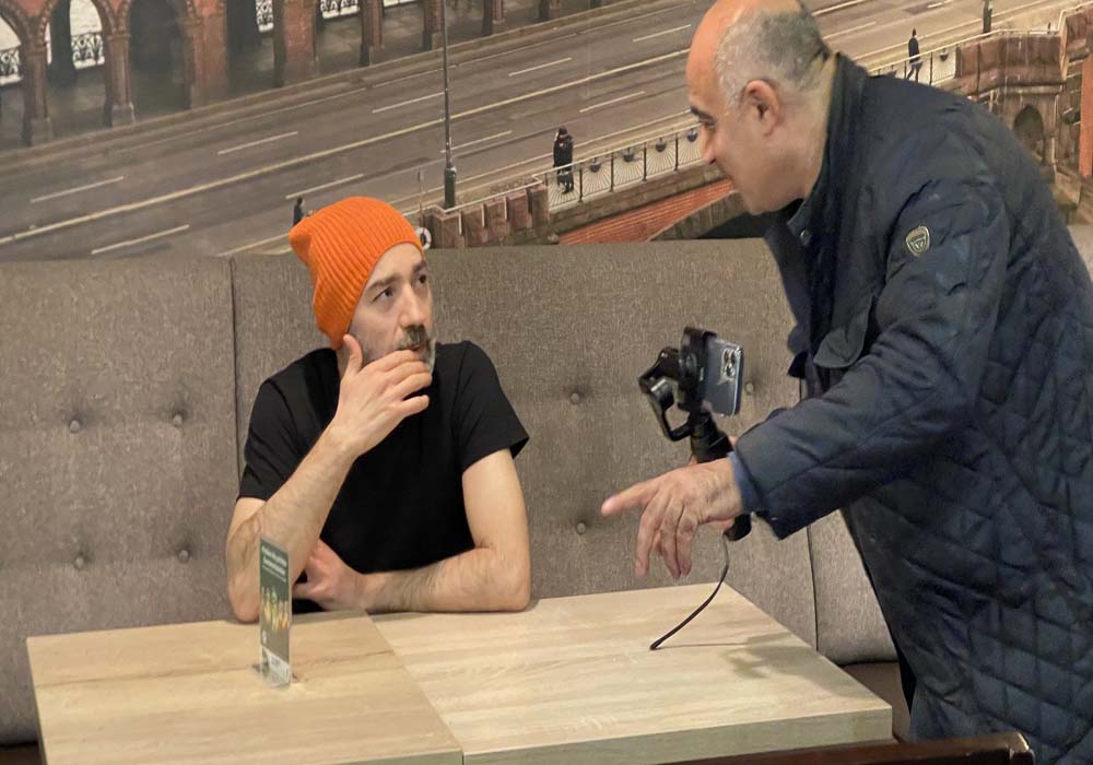 Ayaz Kaplı’dan yeni bir klip: “Aşk Bitti”