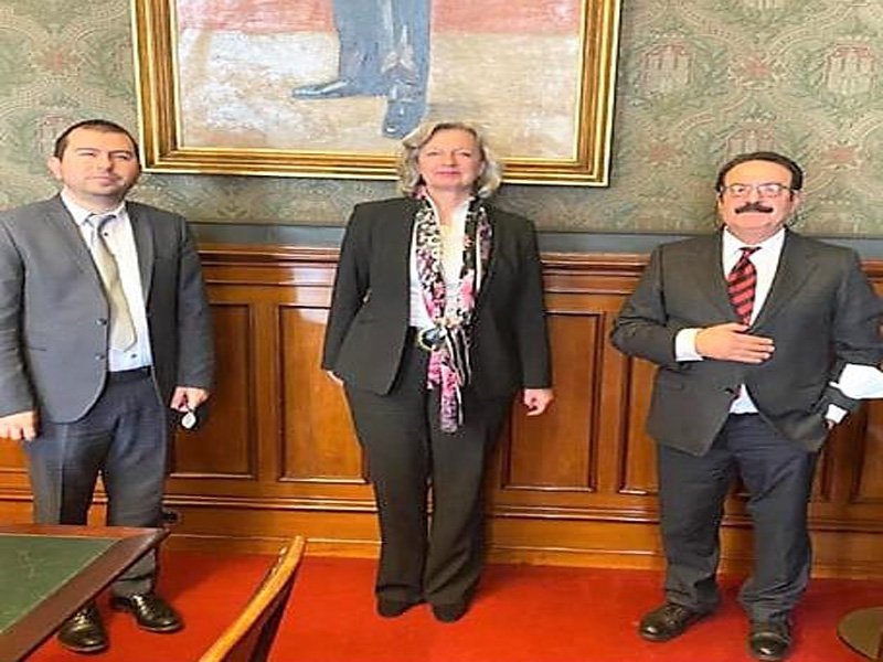 Tunç Soyer’den, Peter Tschentscher'e davet