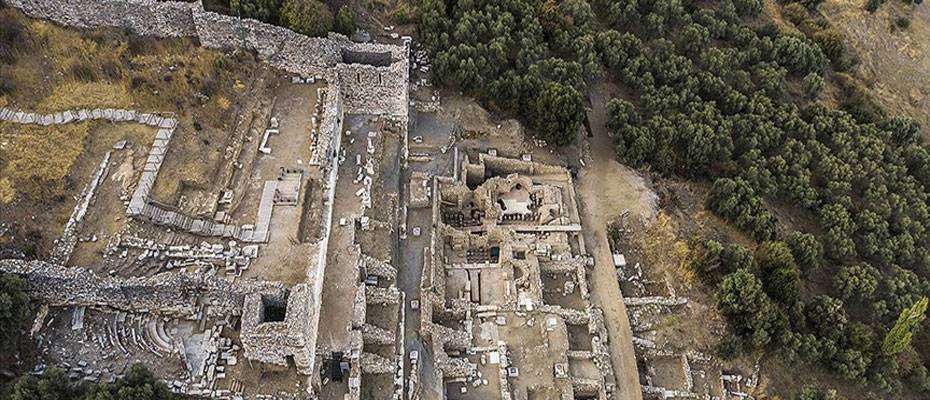 Metropolis Antik Kenti'ndeki kazı çalışmaları 32 yıldır sürüyor