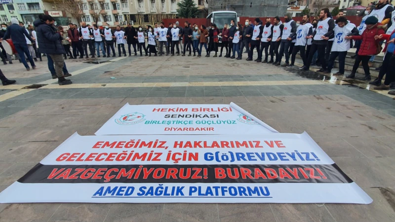 Tıp Bayramı'nda Doktorlar Meydanlarda