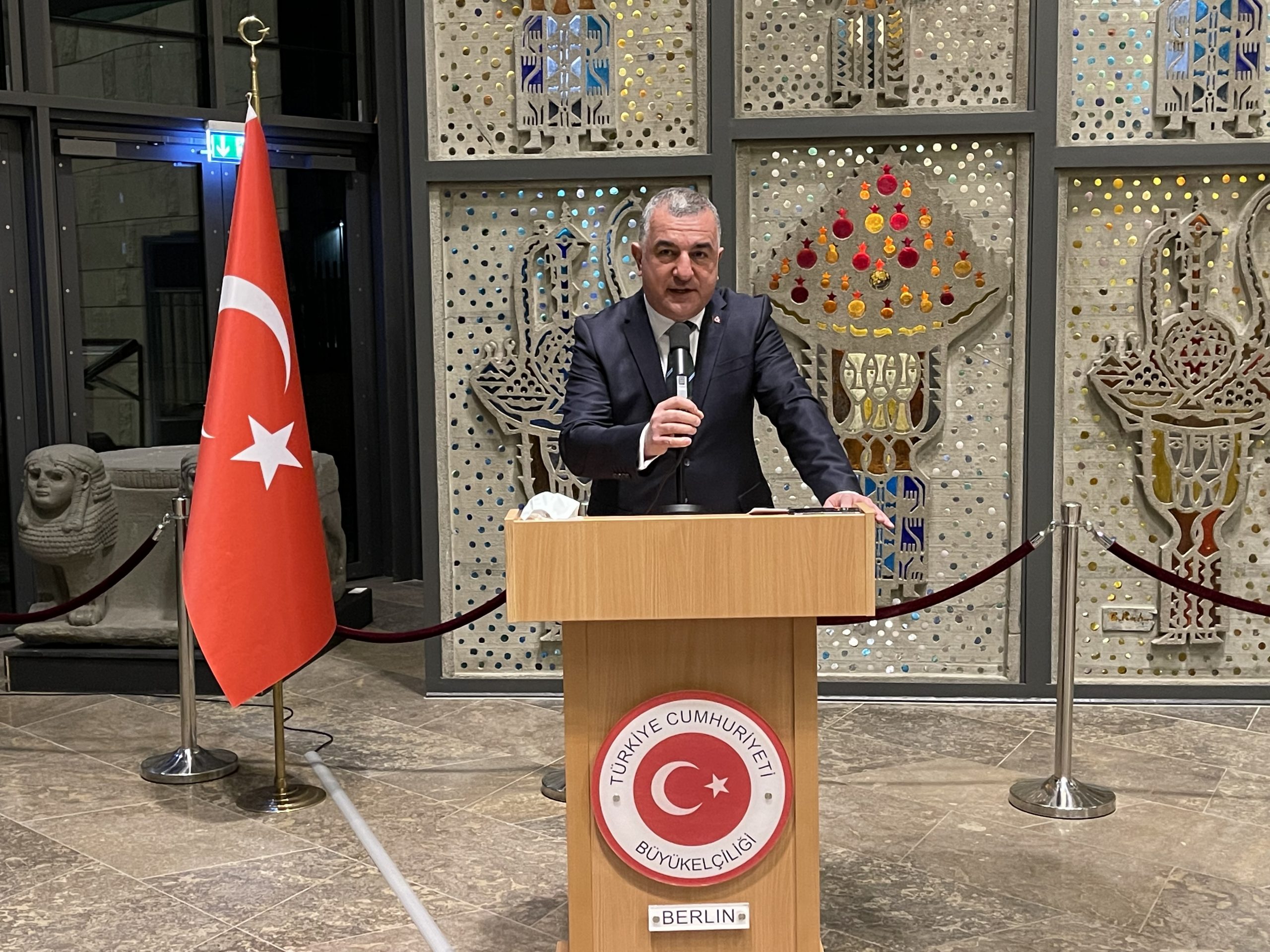 Büyükelçi Şen: Tıp Bayramı, sadece mesleki değil milli bir gündür