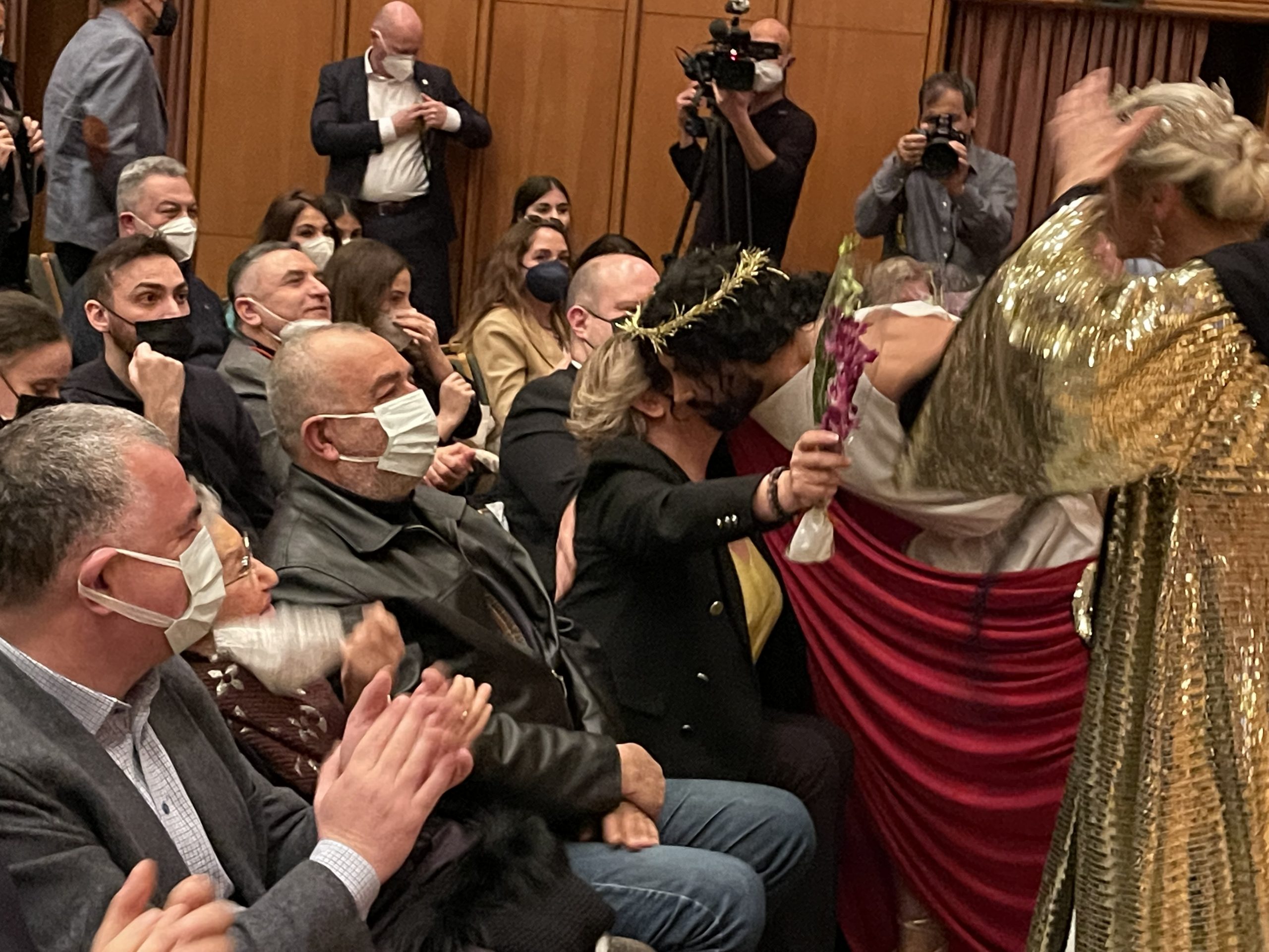 “Kibele´nin Kızları” ayakta alkışlandı