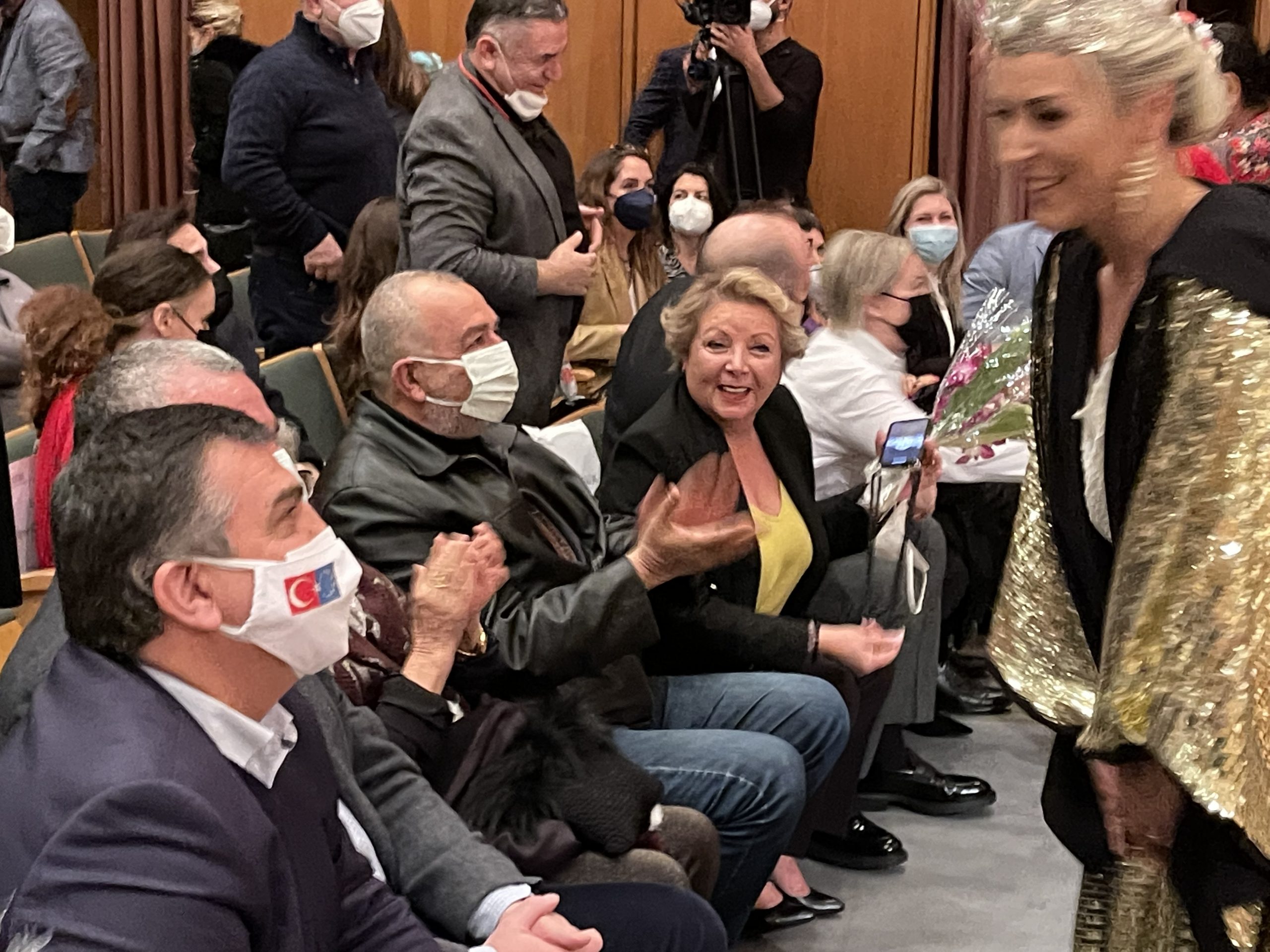 “Kibele´nin Kızları” ayakta alkışlandı