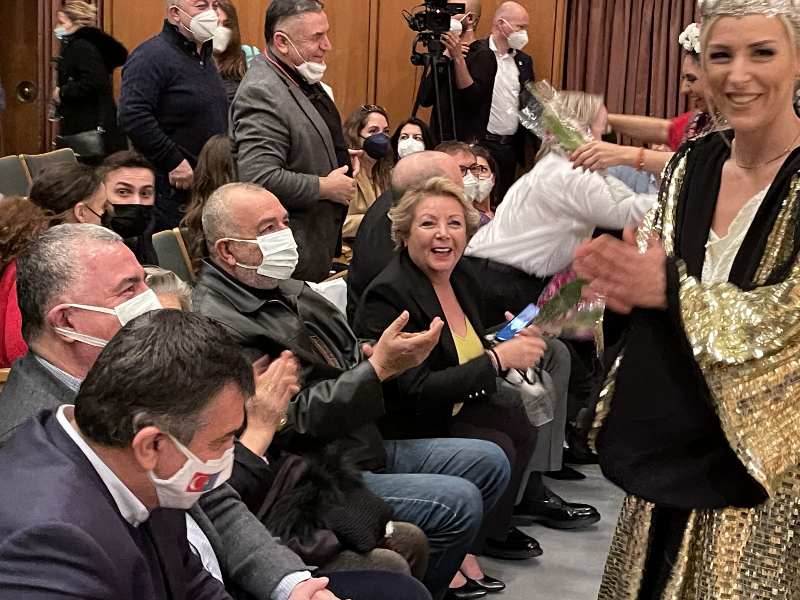 “Kibele´nin Kızları” ayakta alkışlandı