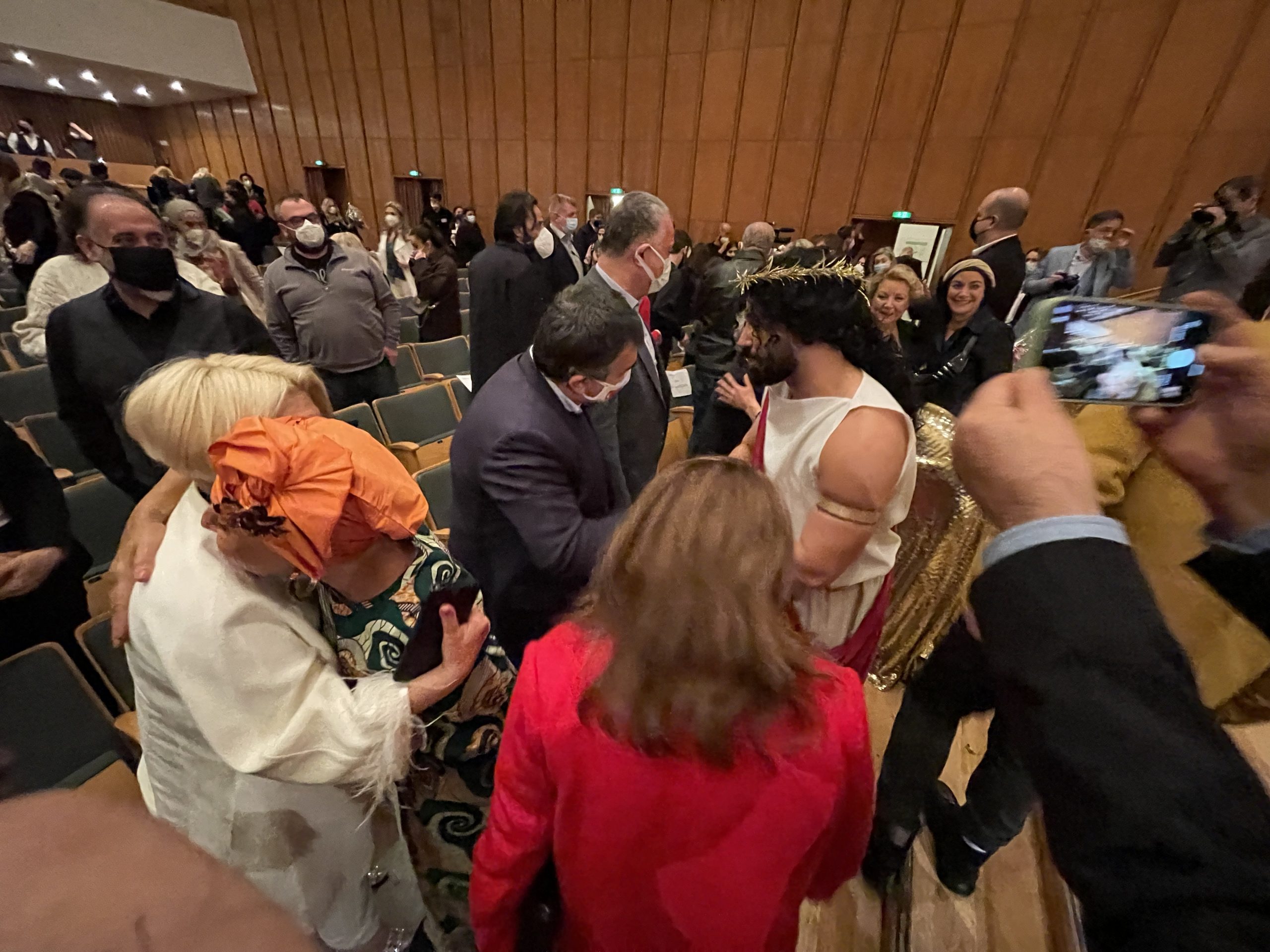 “Kibele´nin Kızları” ayakta alkışlandı
