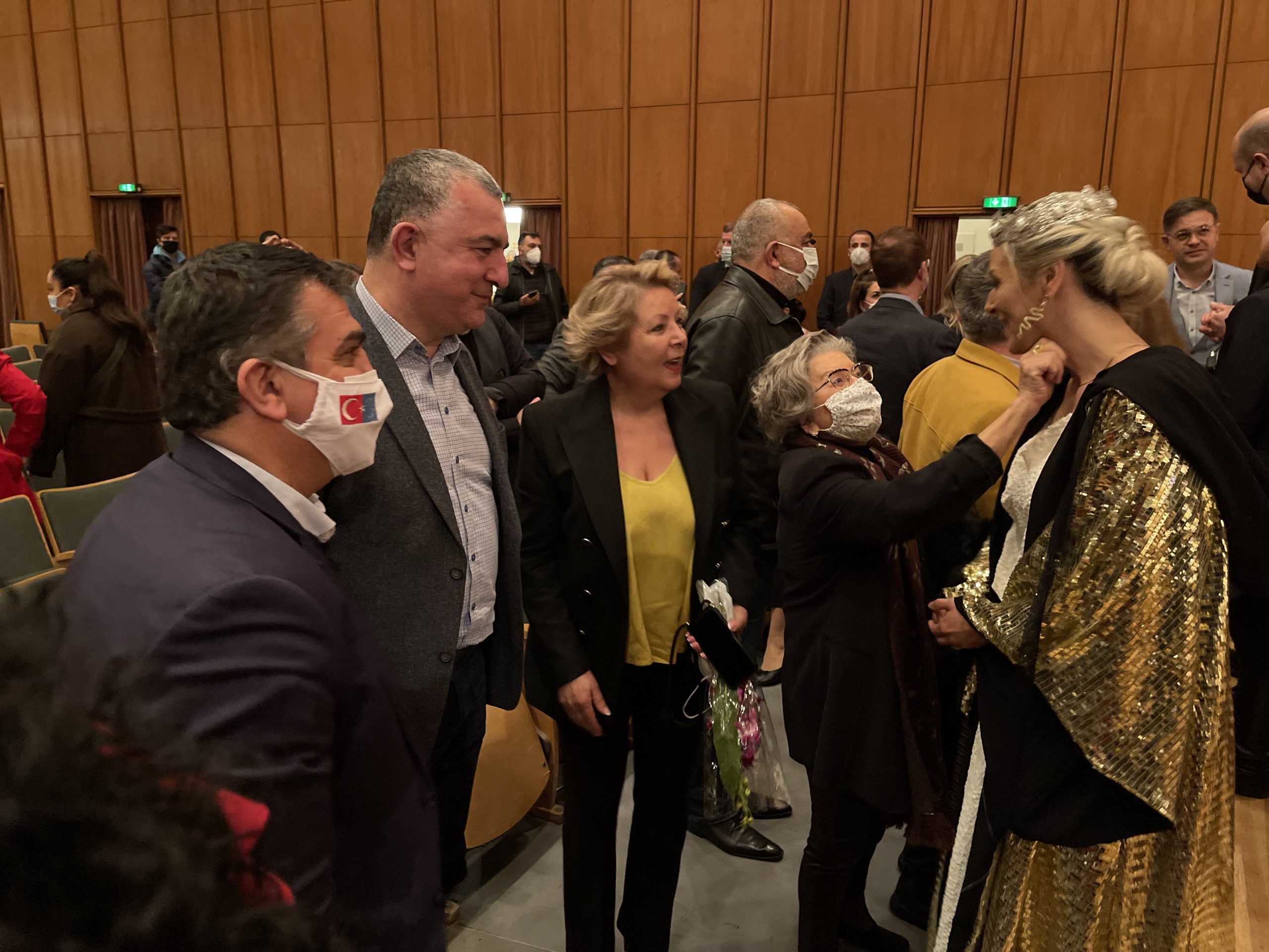 “Kibele´nin Kızları” ayakta alkışlandı