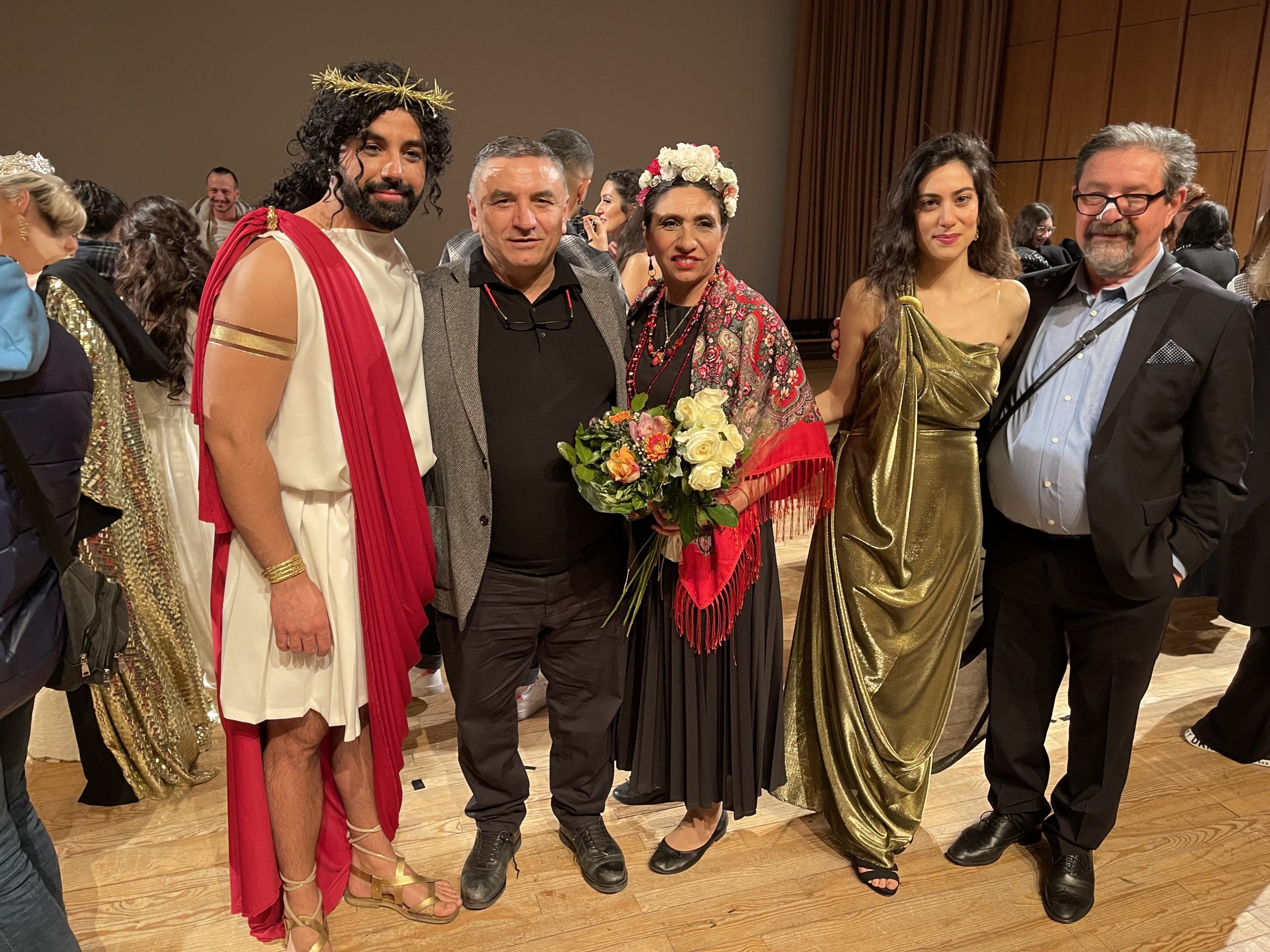 “Kibele´nin Kızları” ayakta alkışlandı