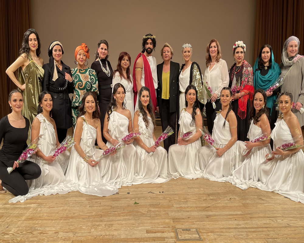 “Kibele´nin Kızları” ayakta alkışlandı