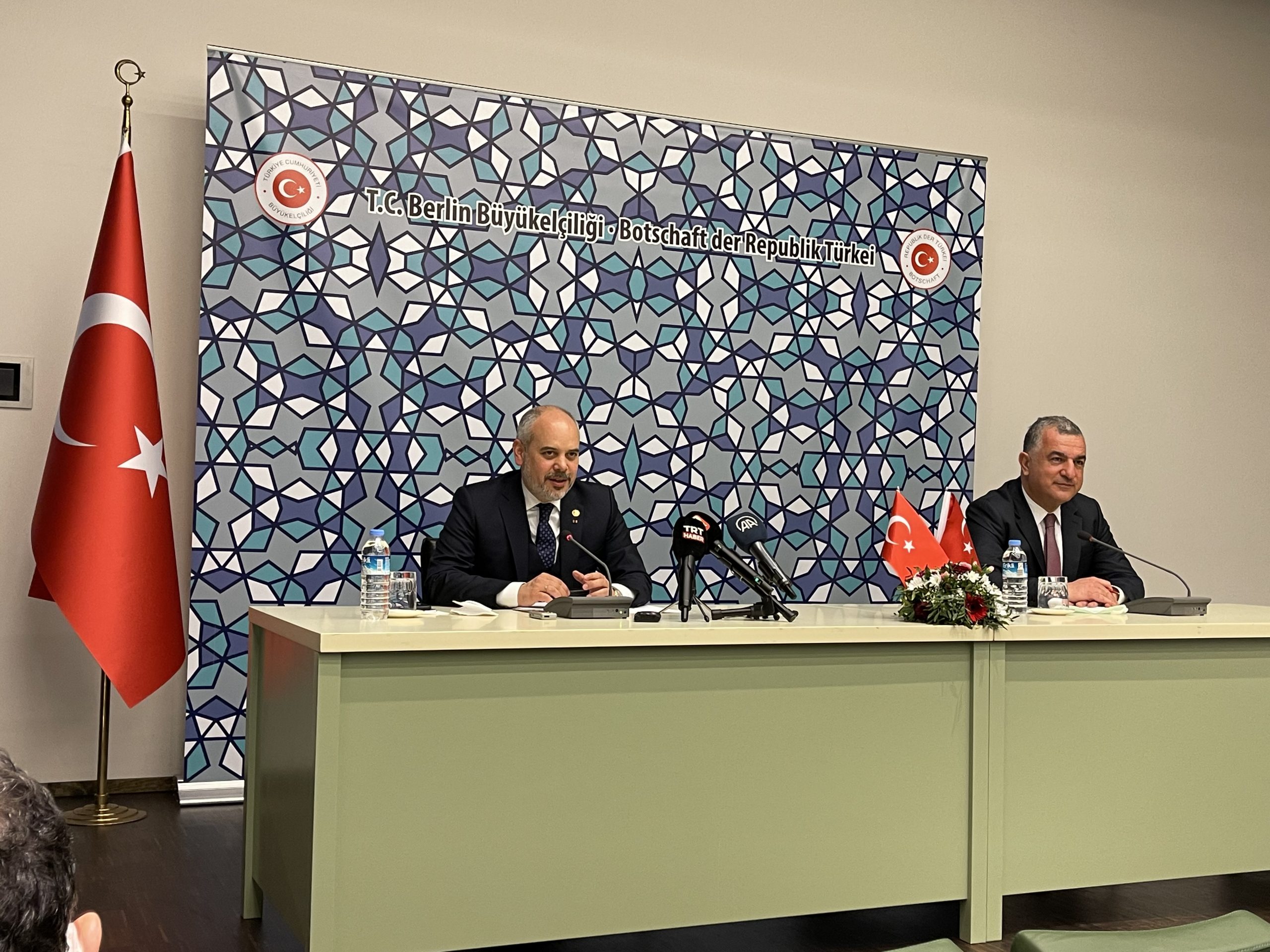 Akif Çağatay Kılıç: İki yüzlü tutumlar, değiştirilen kurallar bizi üzüyor