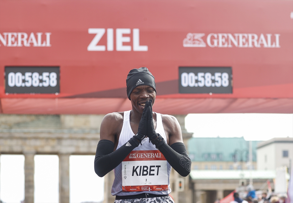 Genarali Berlin Yarı Maratonu koşuldu