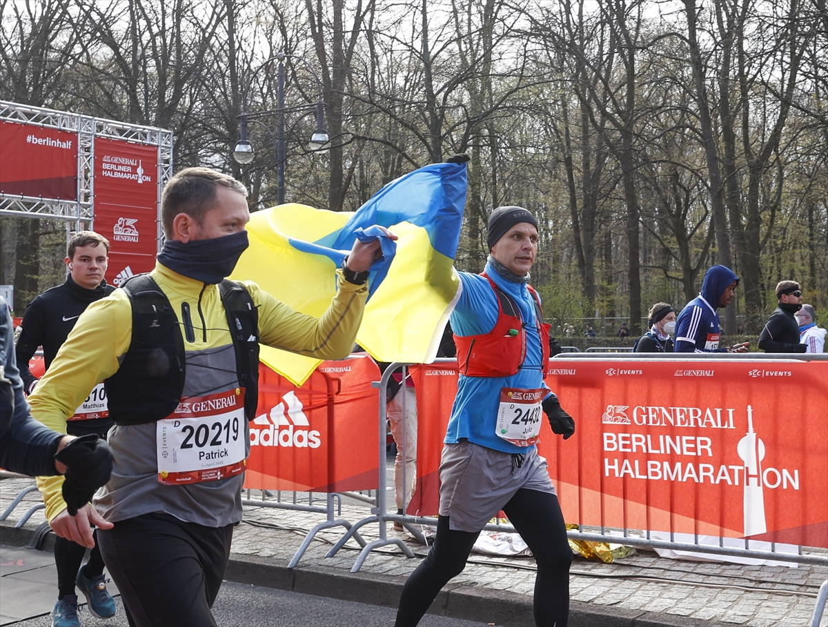 Genarali Berlin Yarı Maratonu koşuldu
