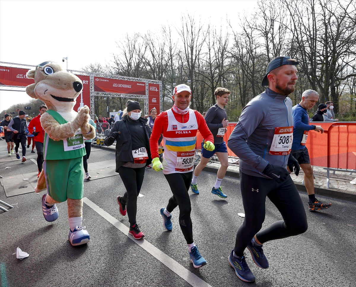 Genarali Berlin Yarı Maratonu koşuldu