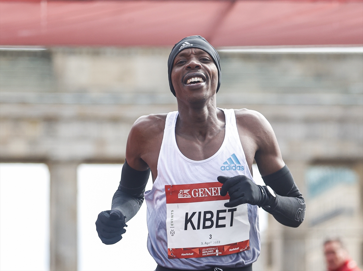 Genarali Berlin Yarı Maratonu koşuldu