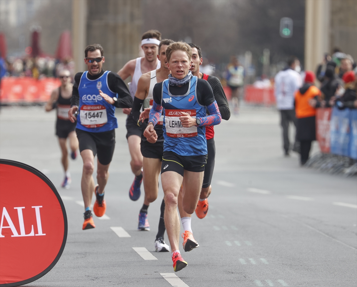 Genarali Berlin Yarı Maratonu koşuldu