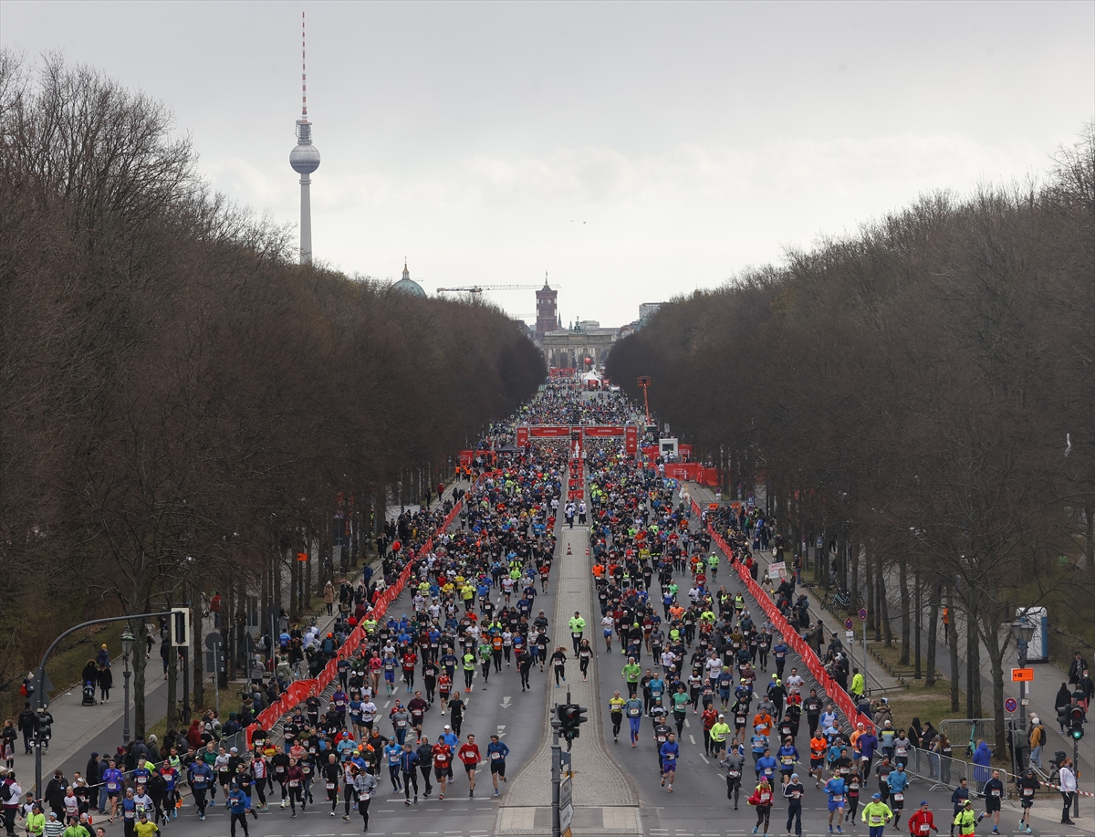 Genarali Berlin Yarı Maratonu koşuldu