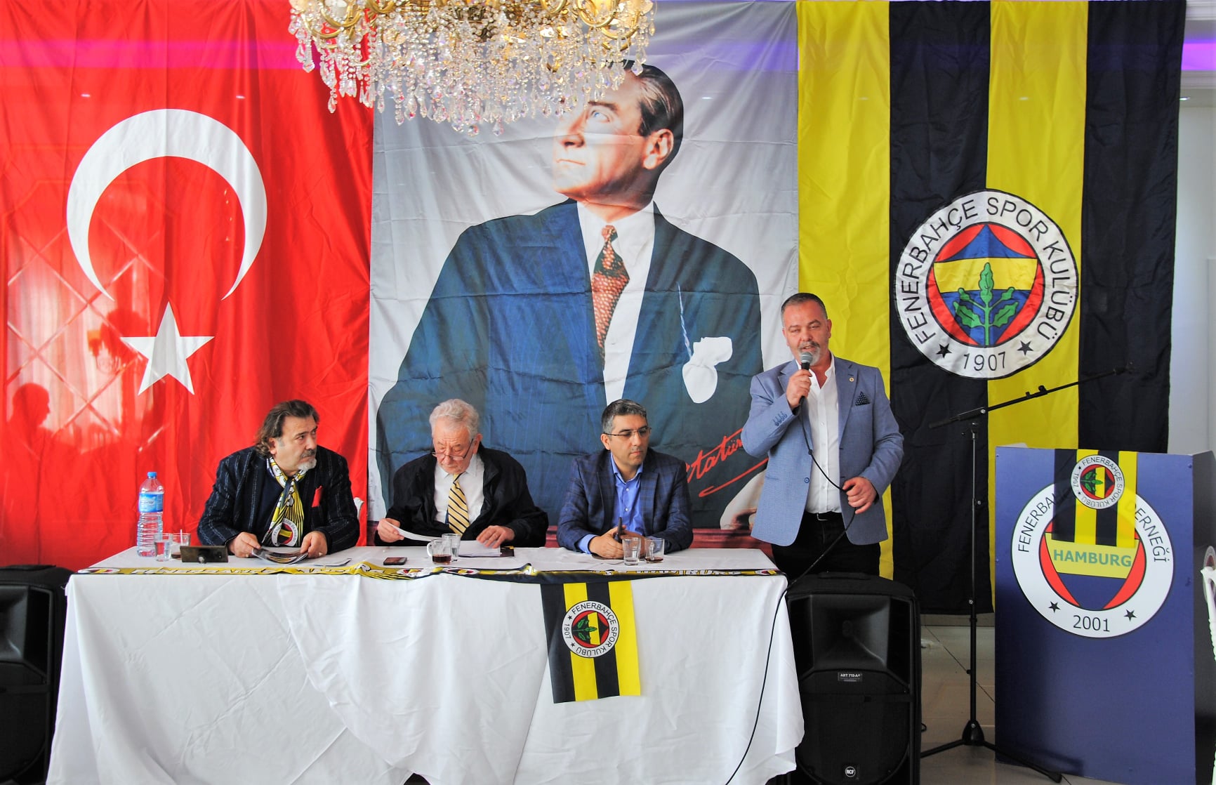 Hamburg Fenerbahçeliler bir kez daha Çömlek'le yola devam
