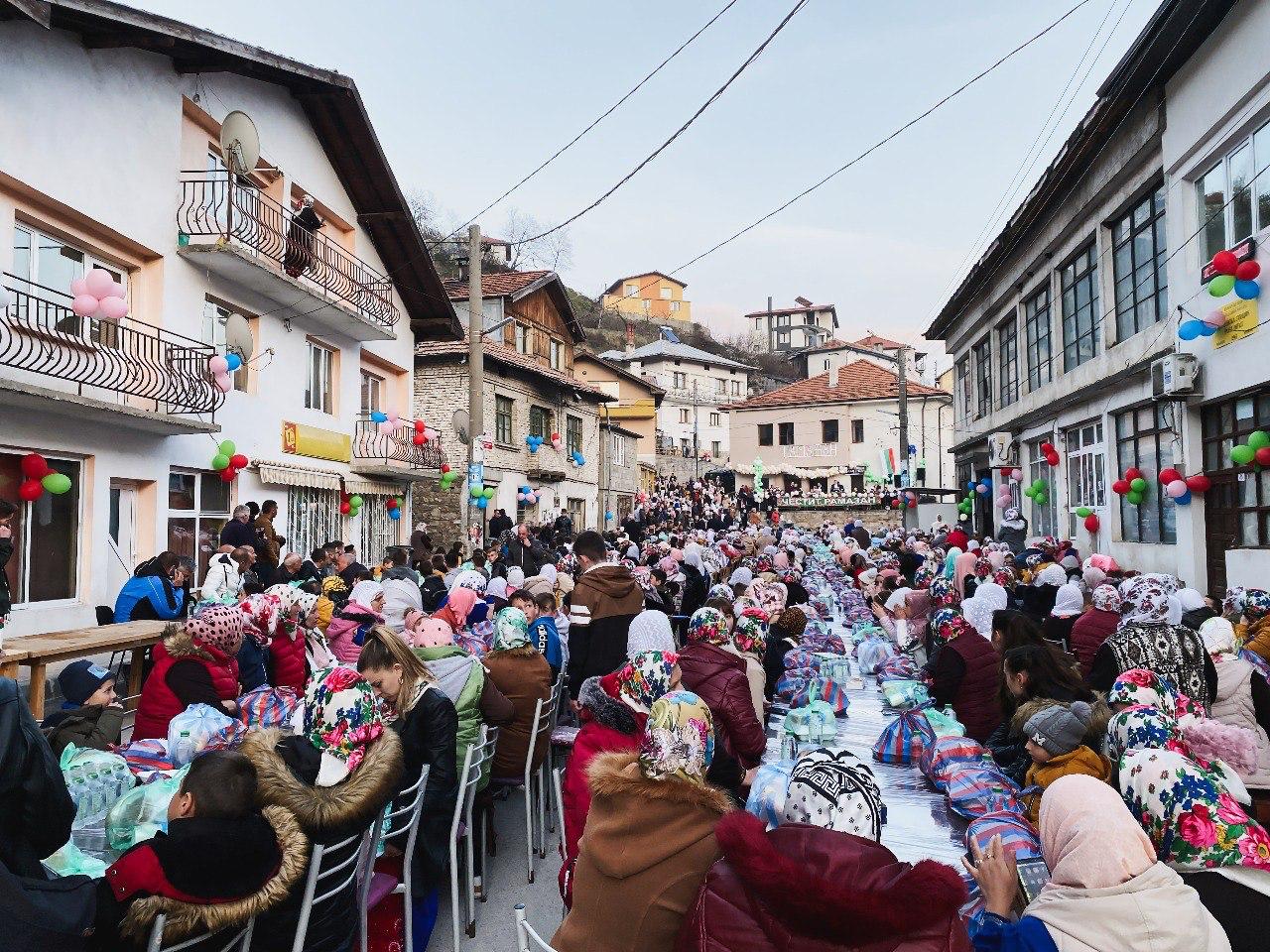 YTB’DEN BULGARİSTAN’IN RİBNOVO KÖYÜNDE İFTAR PROGRAMI