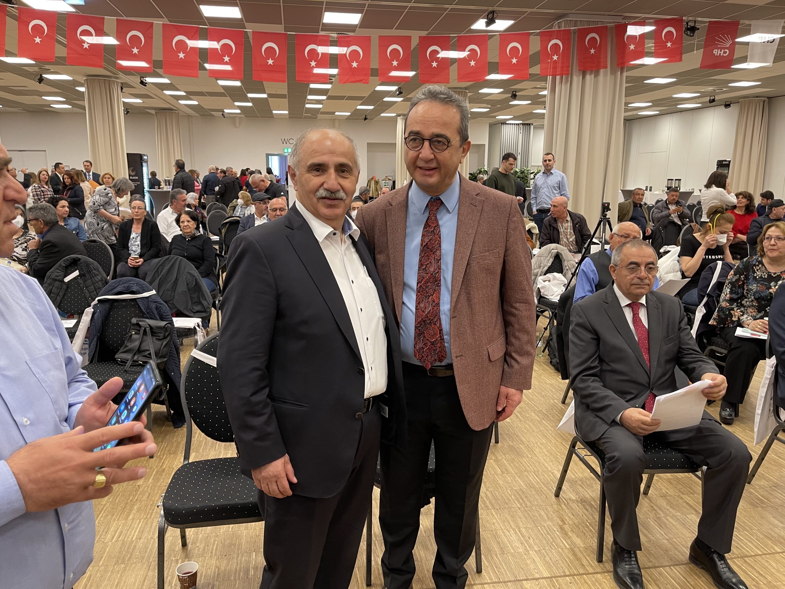 Kenan Kolat, CHP Berlin Birliği’ne yeniden başkan seçildi