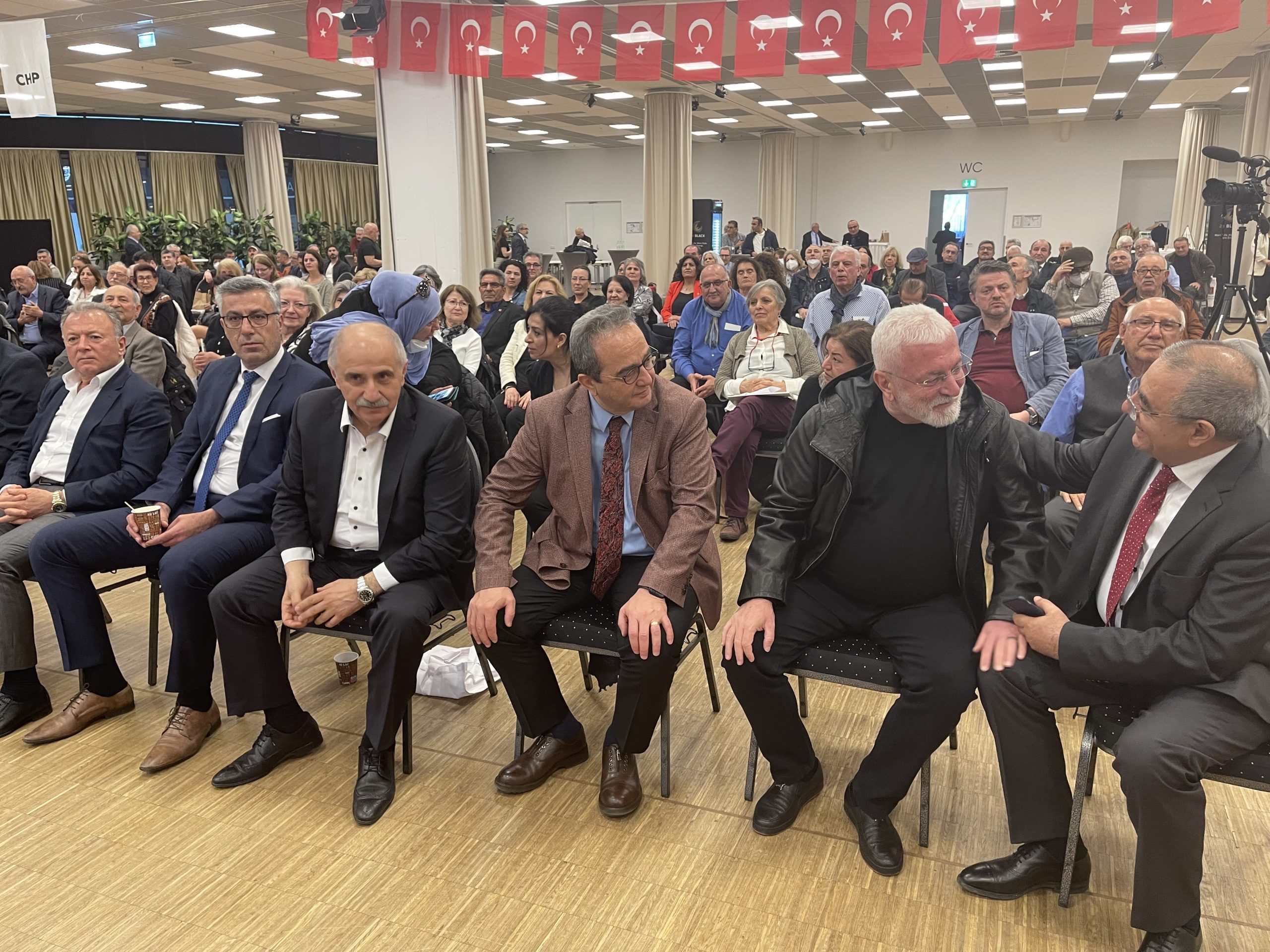 Kenan Kolat, CHP Berlin Birliği’ne yeniden başkan seçildi