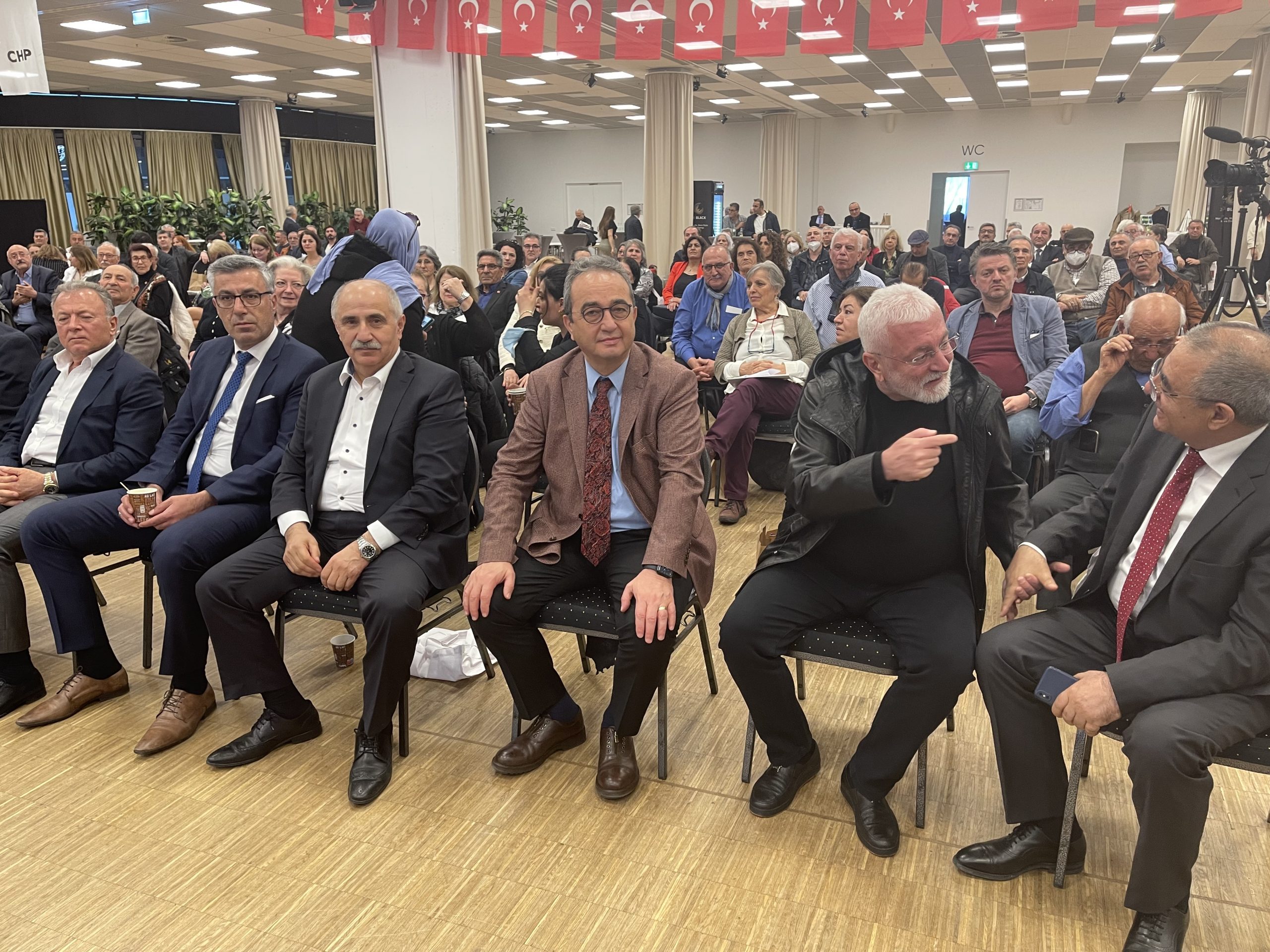 Kenan Kolat, CHP Berlin Birliği’ne yeniden başkan seçildi