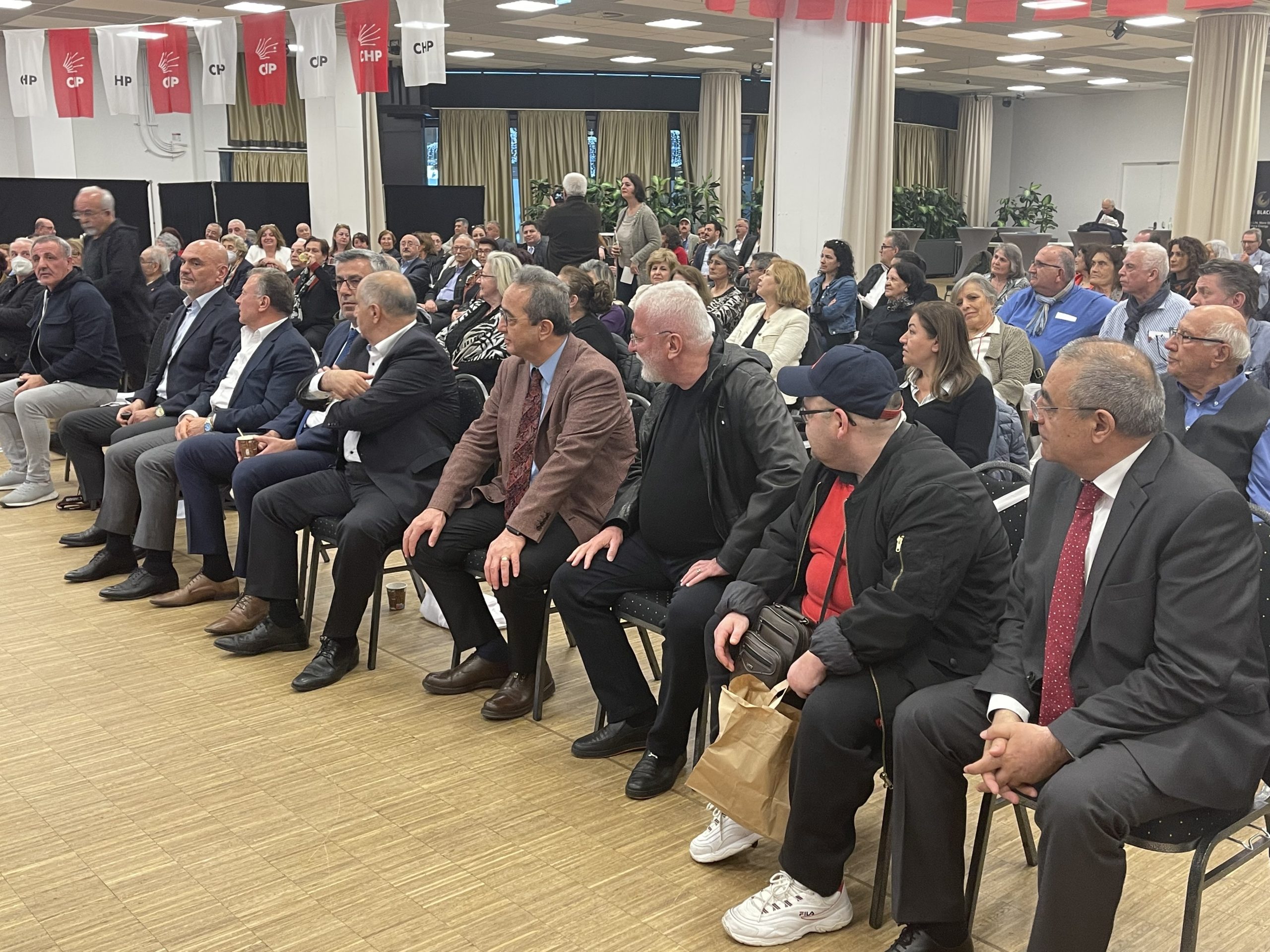 Kenan Kolat, CHP Berlin Birliği’ne yeniden başkan seçildi