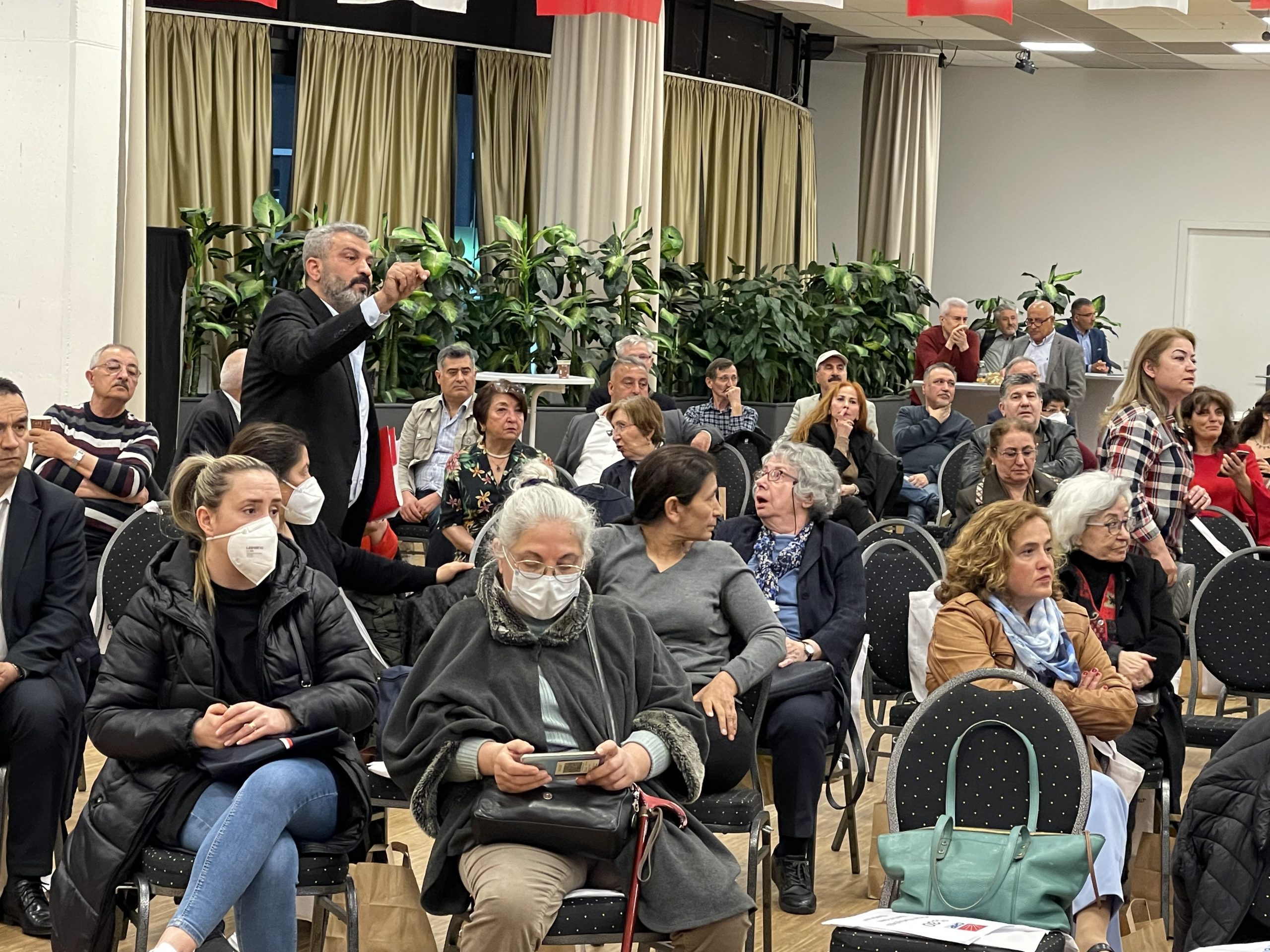 Kenan Kolat, CHP Berlin Birliği’ne yeniden başkan seçildi