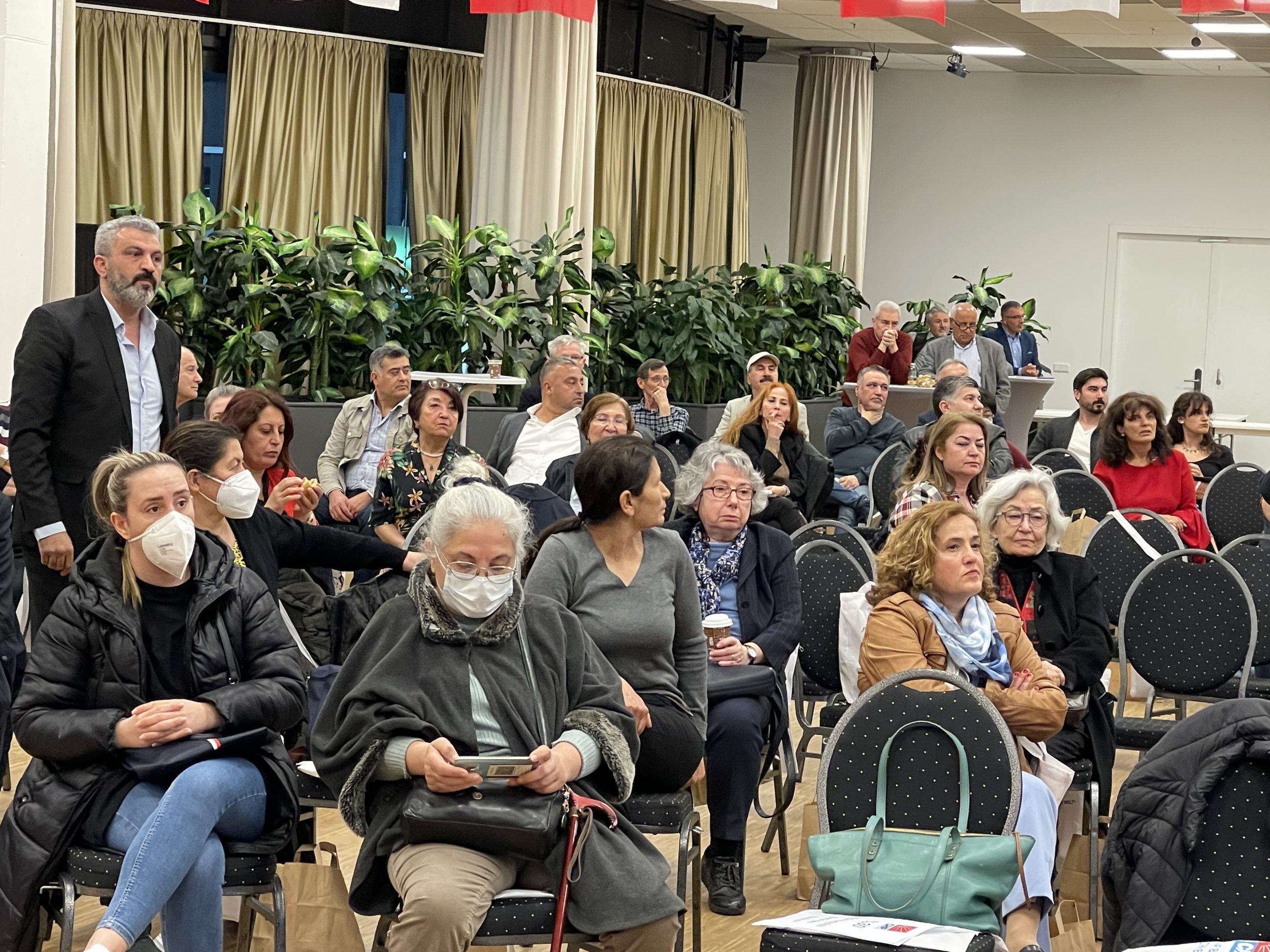Kenan Kolat, CHP Berlin Birliği’ne yeniden başkan seçildi