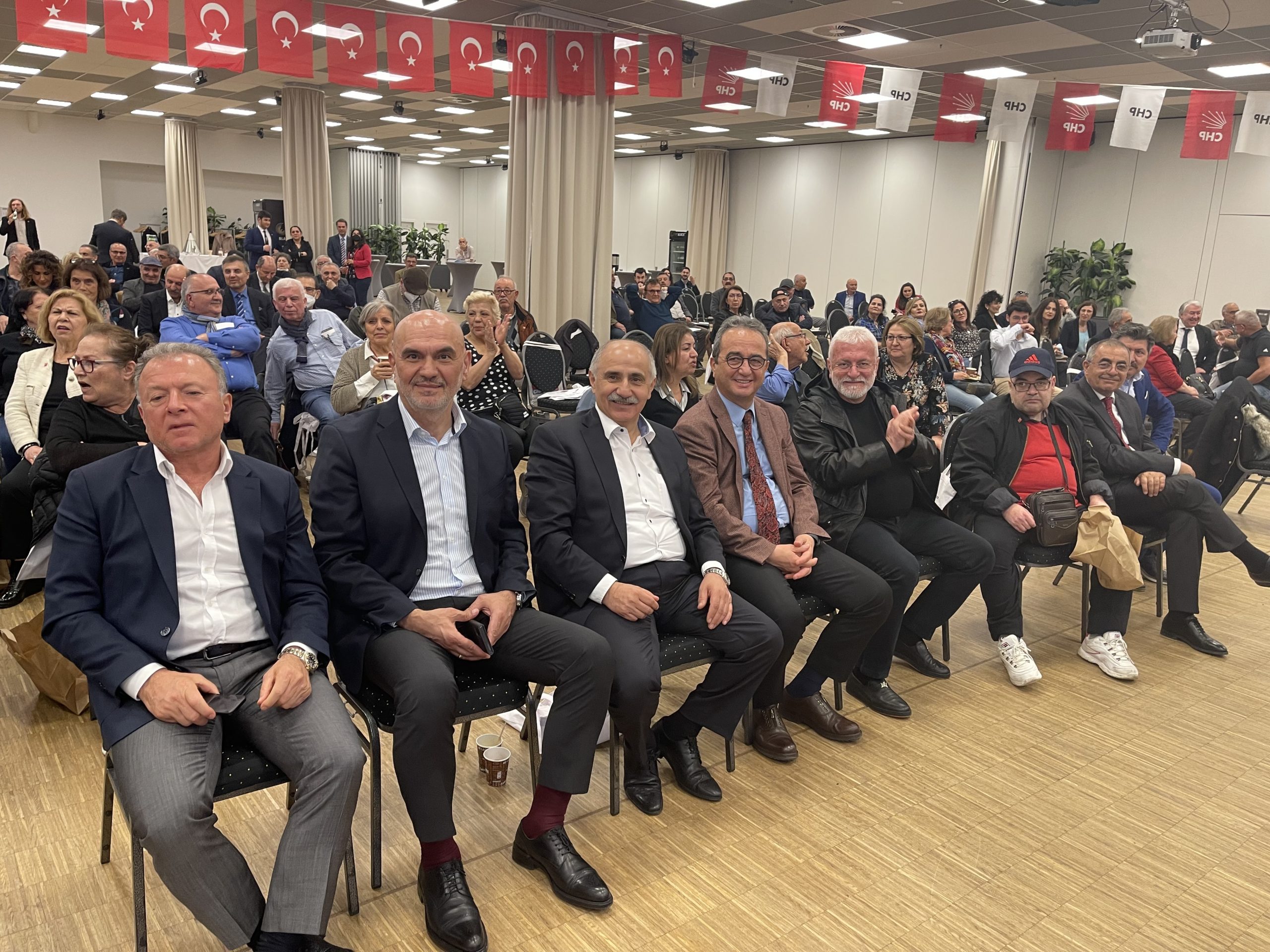 Kenan Kolat, CHP Berlin Birliği’ne yeniden başkan seçildi