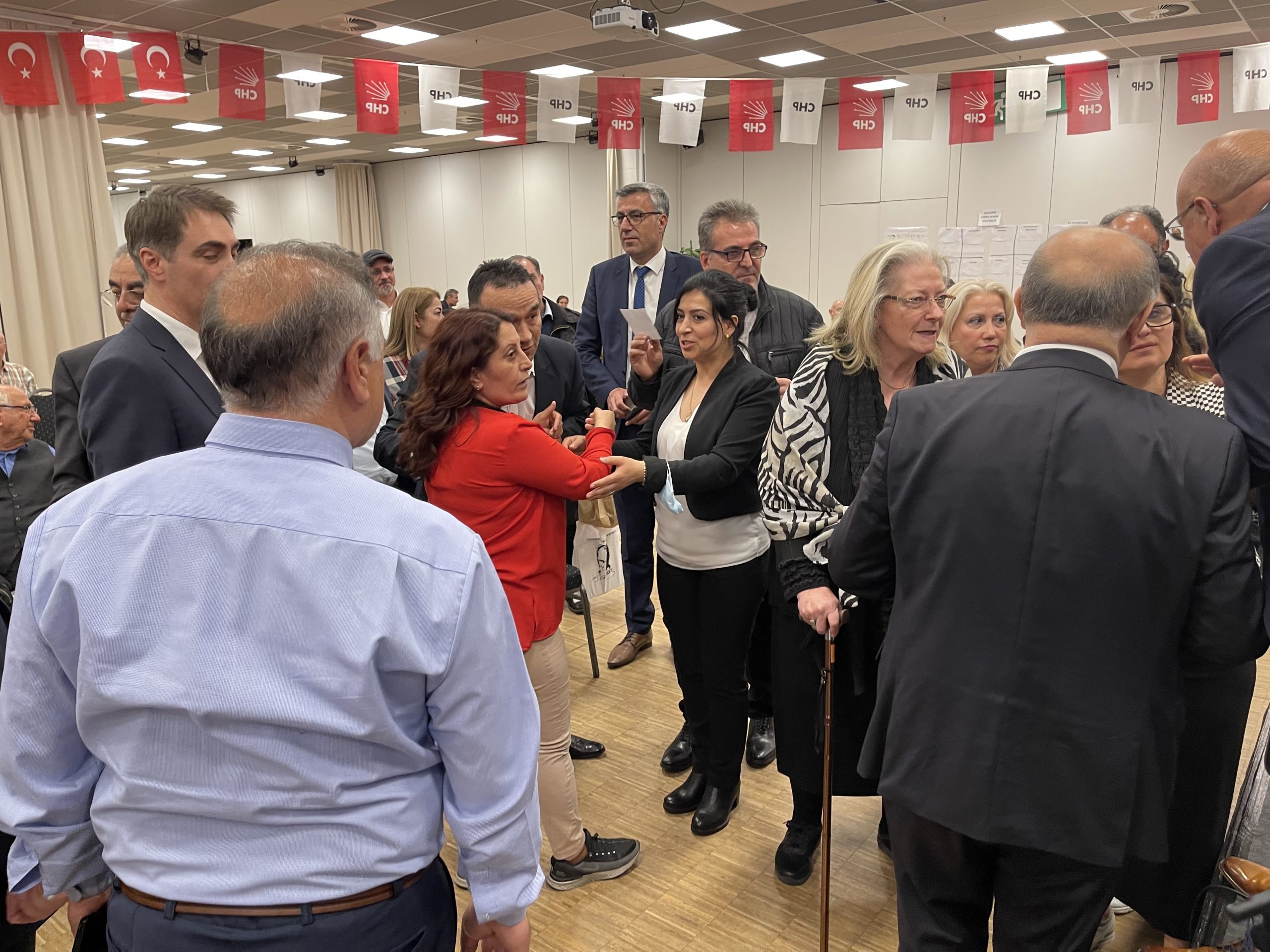 Kenan Kolat, CHP Berlin Birliği’ne yeniden başkan seçildi