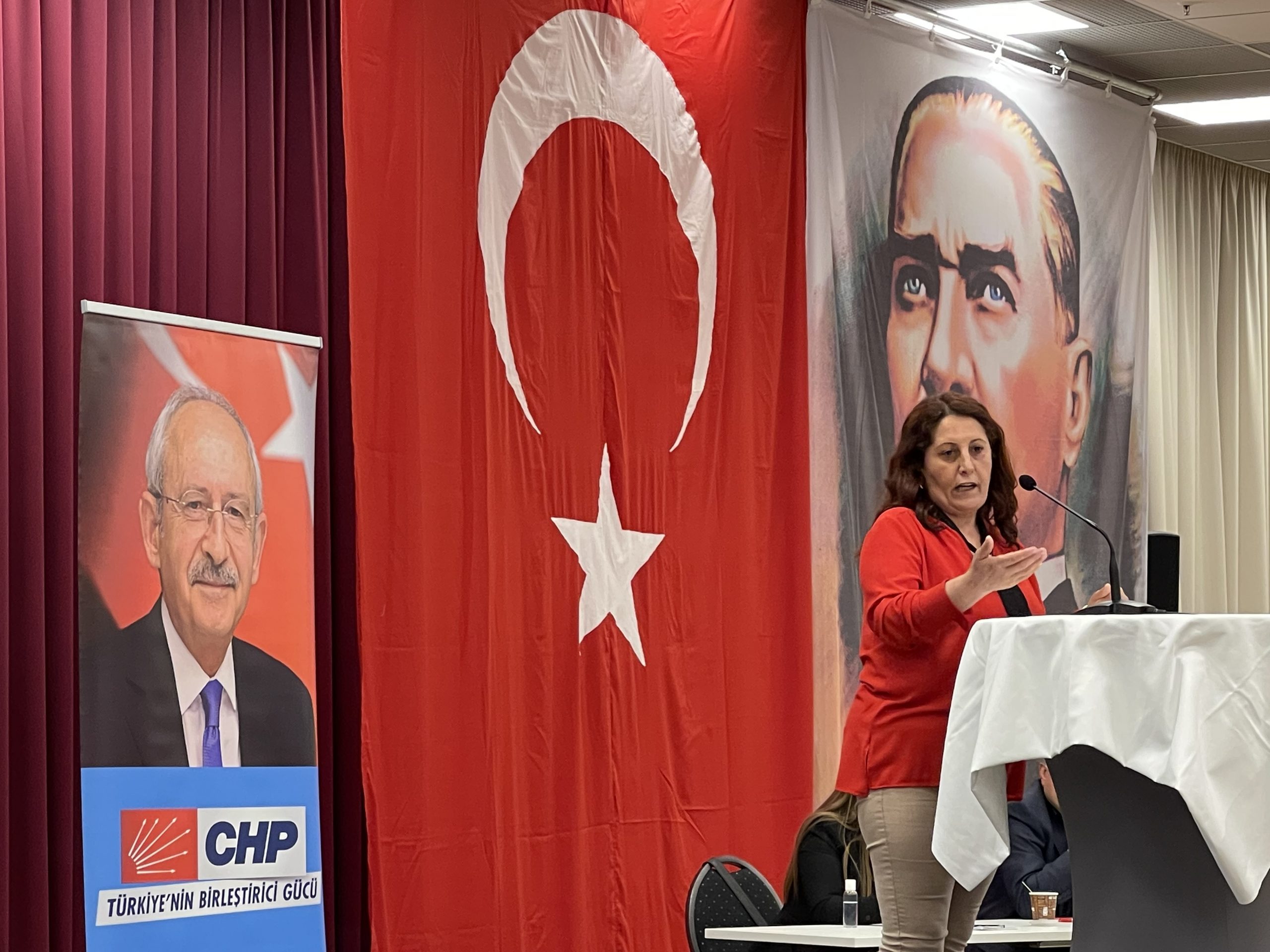 Kenan Kolat, CHP Berlin Birliği’ne yeniden başkan seçildi