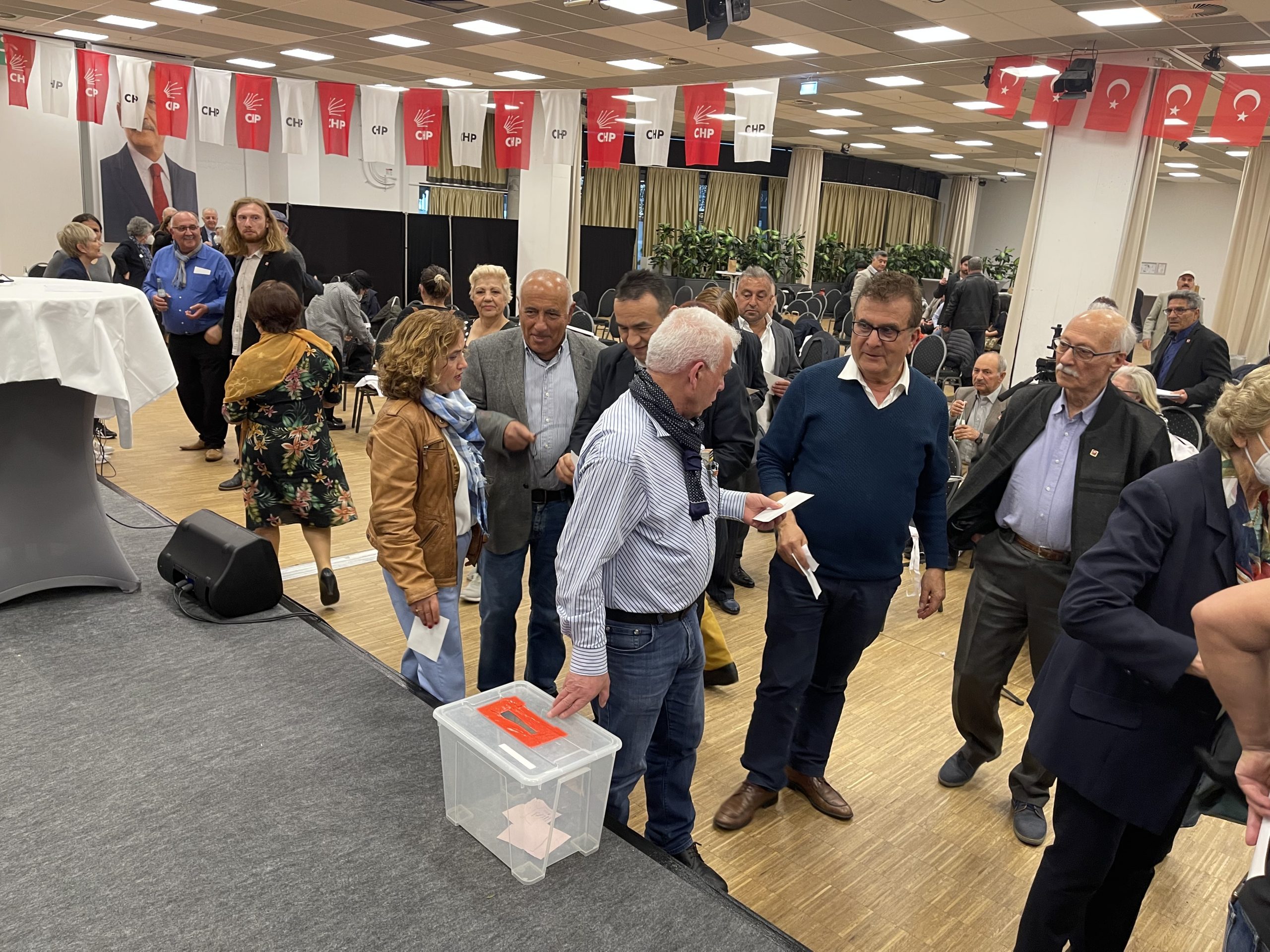 Kenan Kolat, CHP Berlin Birliği’ne yeniden başkan seçildi