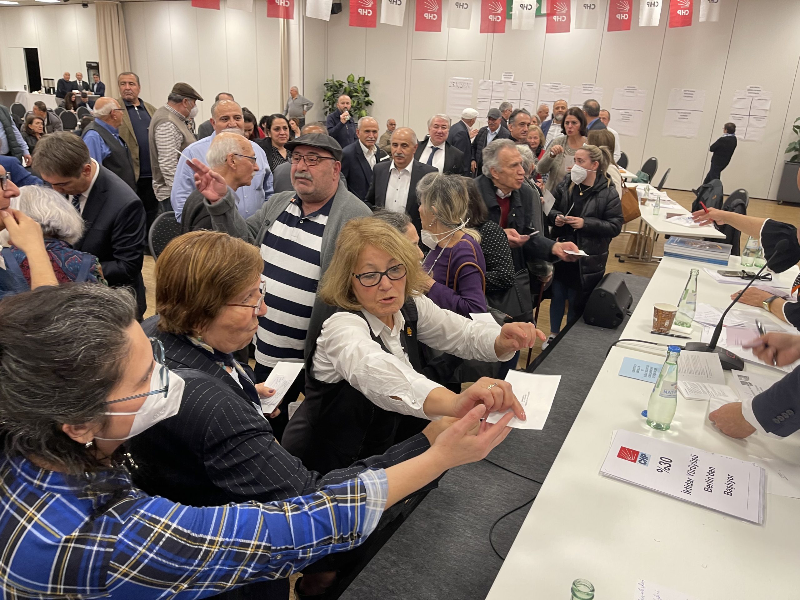 Kenan Kolat, CHP Berlin Birliği’ne yeniden başkan seçildi