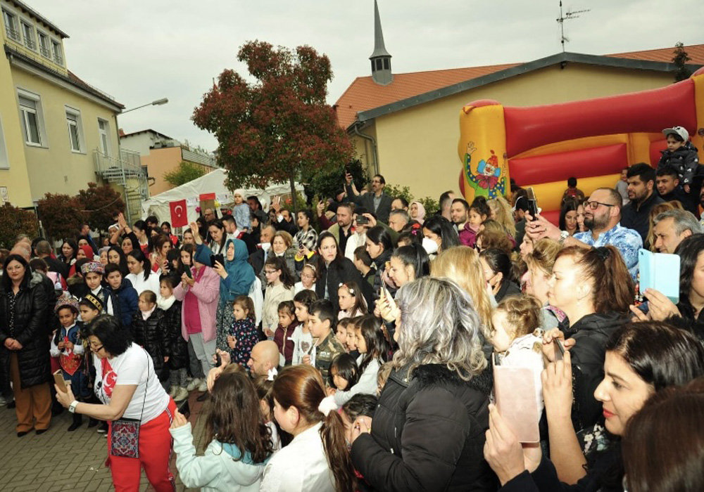 23 Nisan Bayram Nürnberg`de coşkuyla kutlandı
